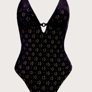 NWT Berlook one piece swimsuit large.